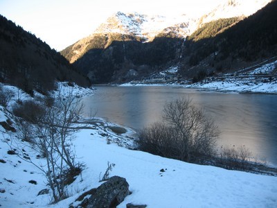 Lac de Fabrèges gelé